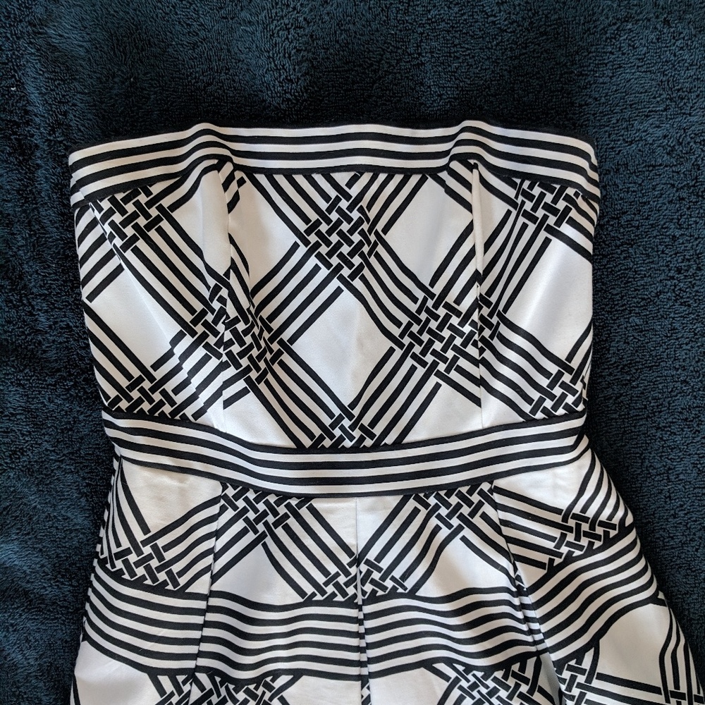 White House Black Market Strapless Dress